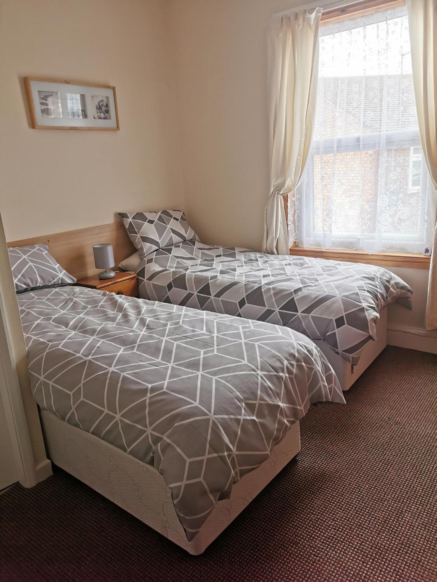 Leeds House Guest House Bridlington Esterno foto