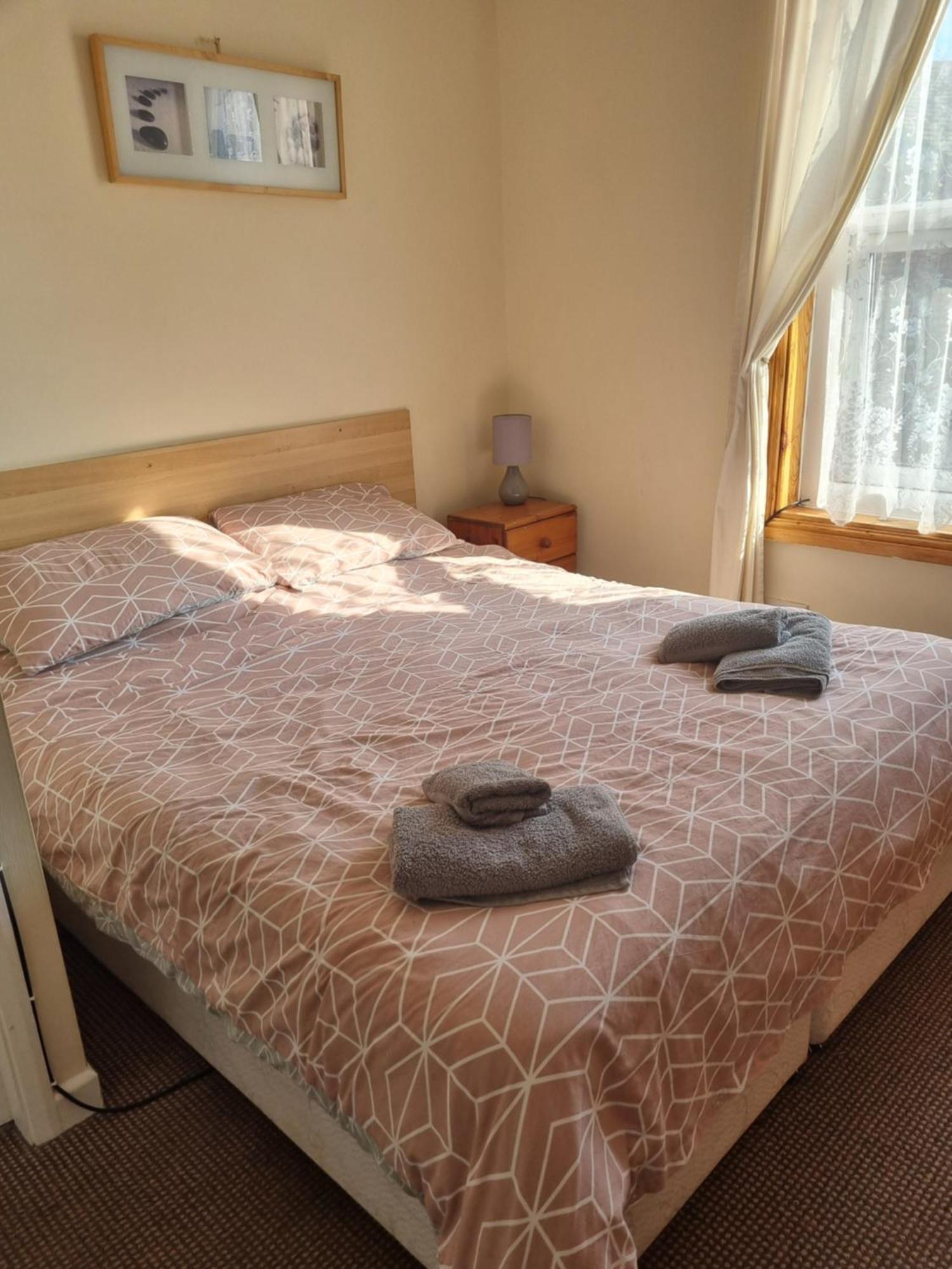 Leeds House Guest House Bridlington Esterno foto